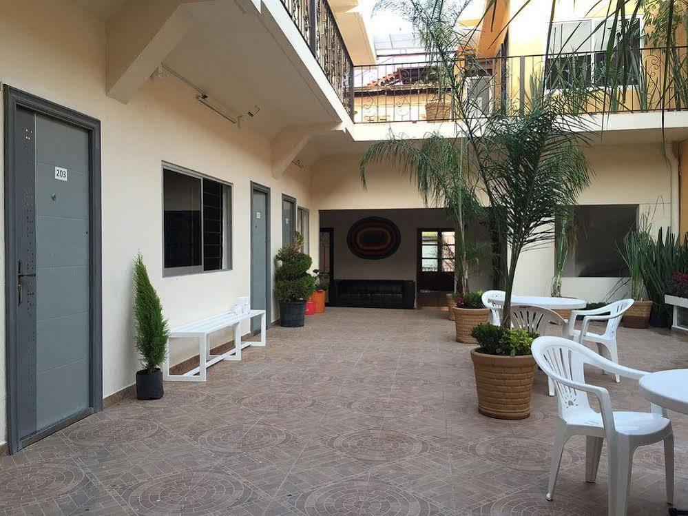 Oyo Hostel Oasis Centro Cerca Del Hospital Issste Hospital Jose Ma Morelos Mexiko-Stadt Exterior foto